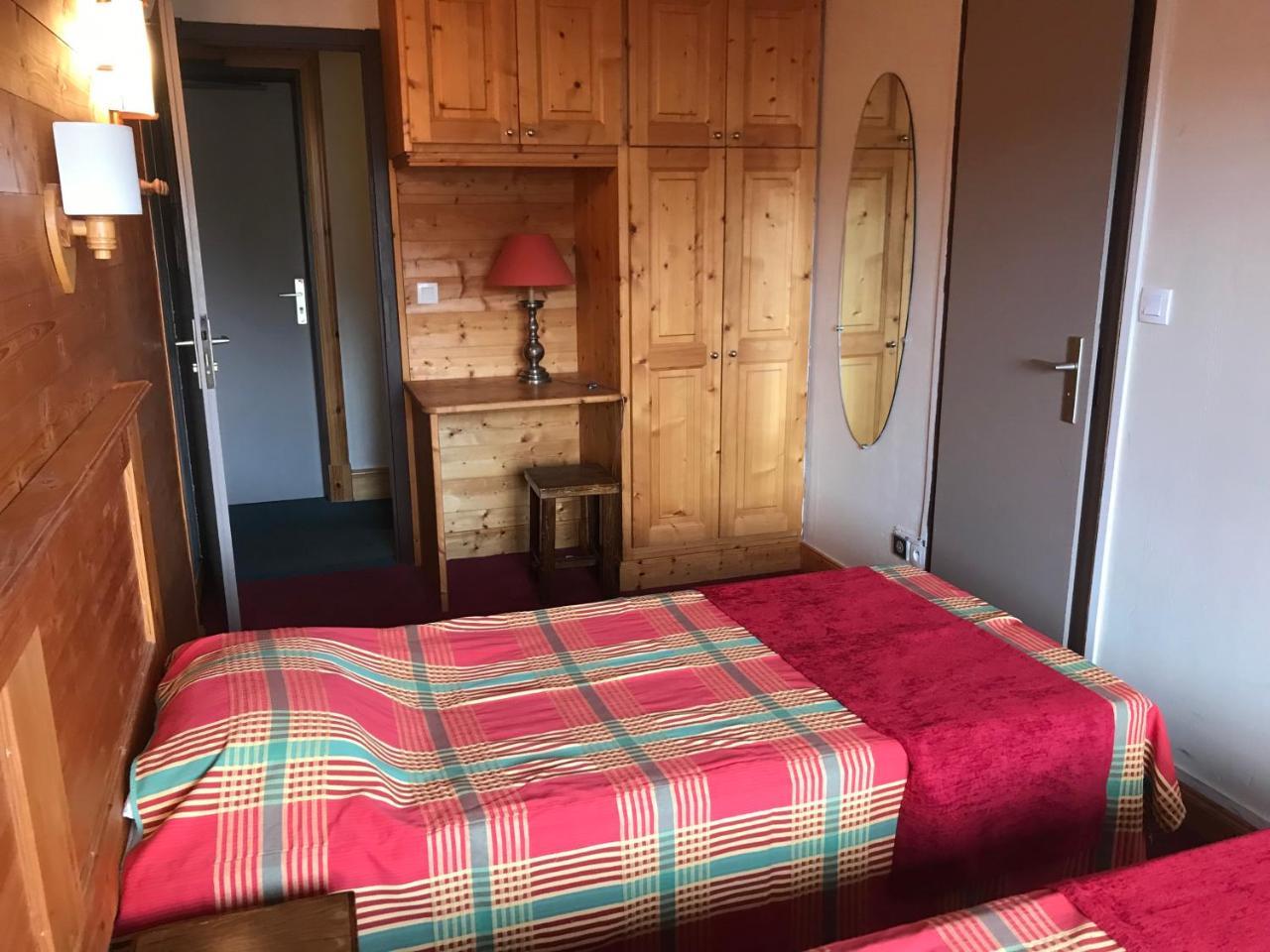 Coq De Bruyere Hotel Courchevel Exterior photo