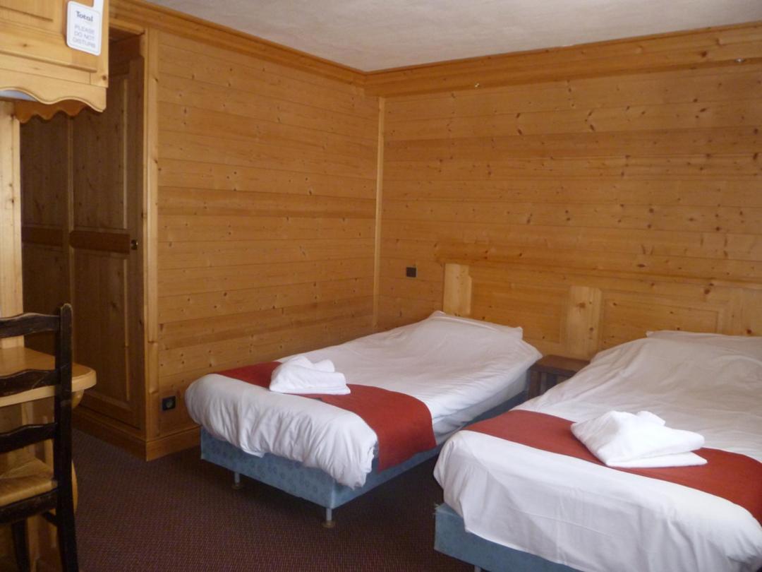 Coq De Bruyere Hotel Courchevel Exterior photo